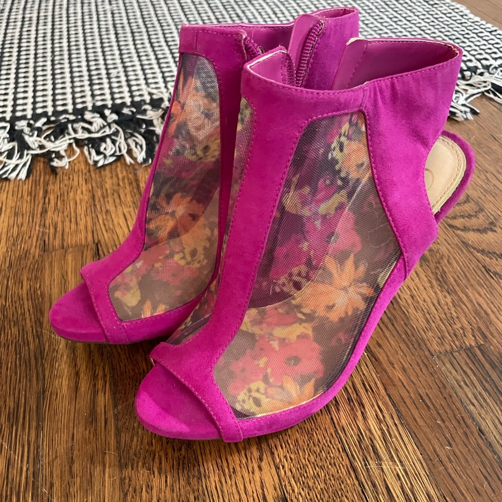 Jessica Simpson heels